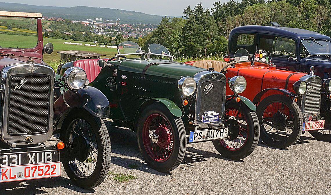 Blickfang für Fans klassischer Autos: Rund 25 „Austin Seven“ machen auf dem Hangenstein in Dürrmenz Station – vom offenen Tourer bis zum seltenen Nutzfahrzeug. Fotos: Friedrich