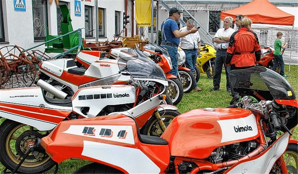 Blickfang für die Fans von Oldtimern und Youngtimern: In Knittlingen nutzen Bimota-Fahrer aus ganz Deutschland das Treffen ihres Clubs zur Fachsimpelei mit Gleichgesinnten.