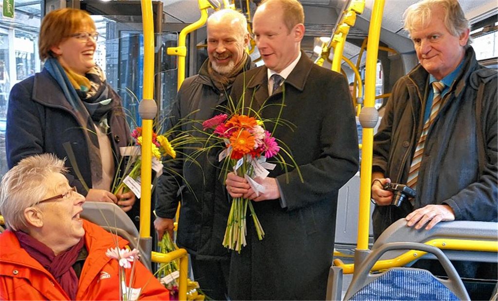 Blumen und Lebkuchen versüßen die Weiterfahrt