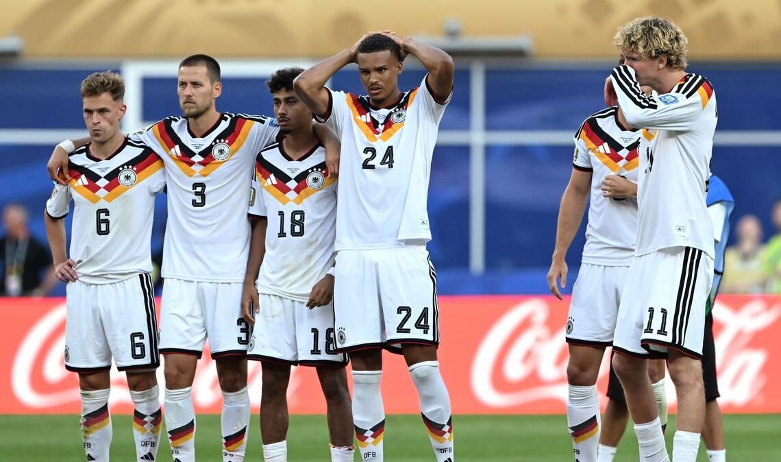 Boston, USA: WM-K.o. im Elfmeterschießen: Kimmich, Anton, Brown, Thiaw und Woltemade unter Anspannung.