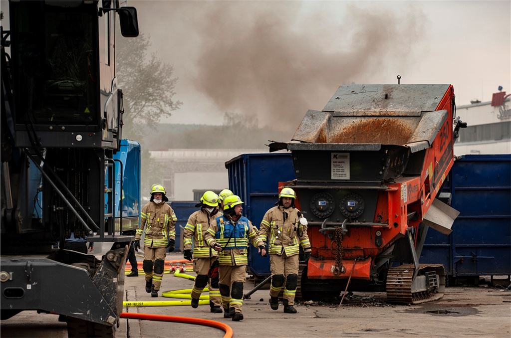 Brand auf Firmengelände.Foto: Fotomoment