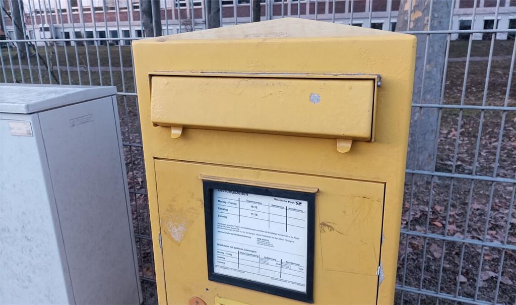 Braucht die Post inzwischen länger? Das Unternehmen widerspricht dem Eindruck, der Service habe gelitten. Foto: Deeg