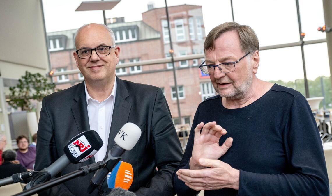 Bremens Bürgermeister Andreas Bovenschulte und Reinhold Wetjen, Landesvorsitzender der SPD Bremen.