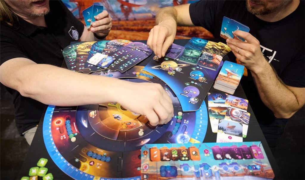 Brettspiele sind nach Branchenangaben weiter stark gefragt.