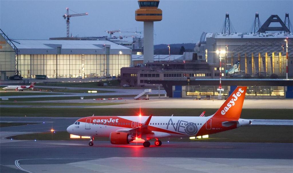 Britische Billigairline Easyjet: Der US-Investor Castlelake denkt über eine Übernahme nach