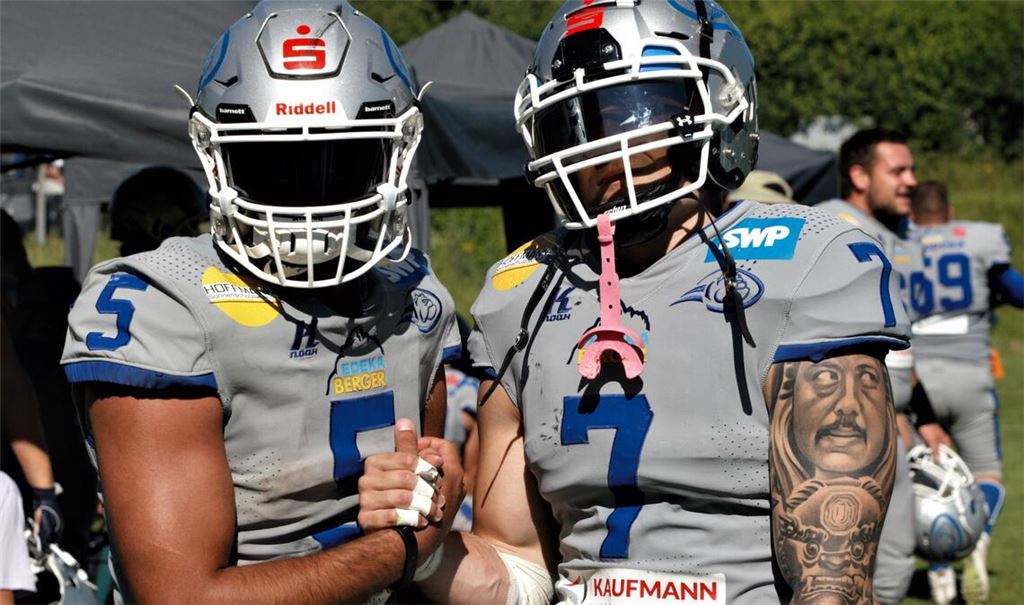 Brock Geisz (re./mit Jose Tebora) kehrt für seine dritte Saison nach Pforzheim zurück und ist am Riebergle kein Unbekannter.Foto: Jürgen Keller