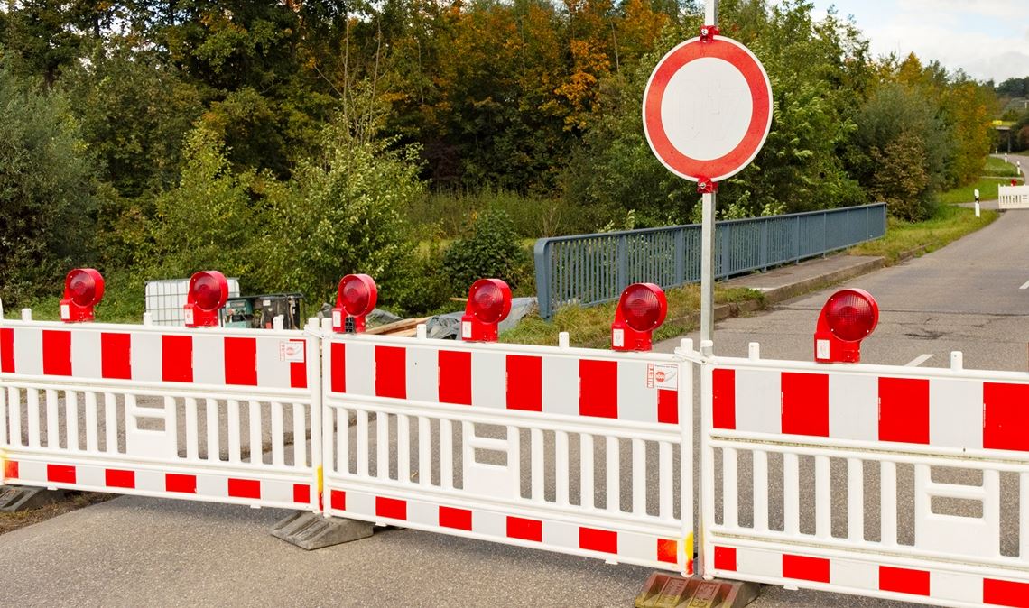 Brückensanierung: Verkehrsteilnehmer zwischen Schützingen und Zaisersweiher müssen sich auf eine mehrmonatige Umleitung von März bis November 2022 einstellen. Symbolbild: Archiv (vh)