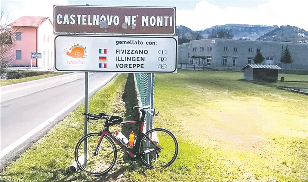 Bürgermeister Harald Eiberger ist nicht mit dem Fahrrad in die Partnerstadt Castelnovo gefahren. Dennoch sorgt seine spontane Reise mit einer kleinen Delegation für Zoff. Foto: Goertz