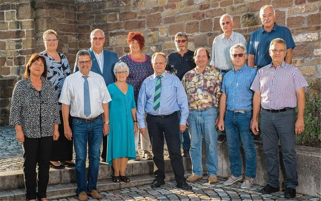 Schultes Henle verpflichtet neuen Gemeinderat