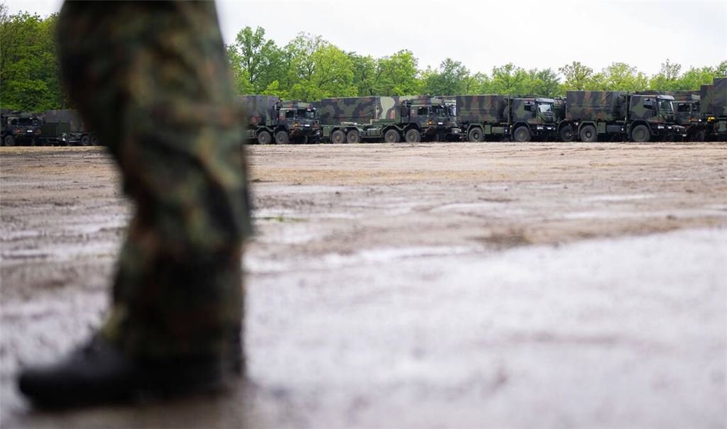 Bürgerrechtsorganisationen warnen vor einer starken Militarisierung Deutschlands (Symbolfoto).