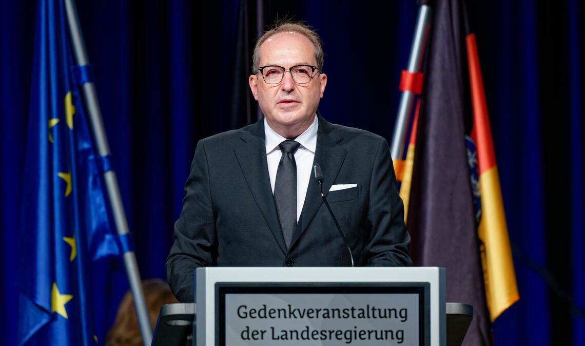 Bundesinnenminister Alexander Dobrindt sprach von einer schrecklichen Tat.