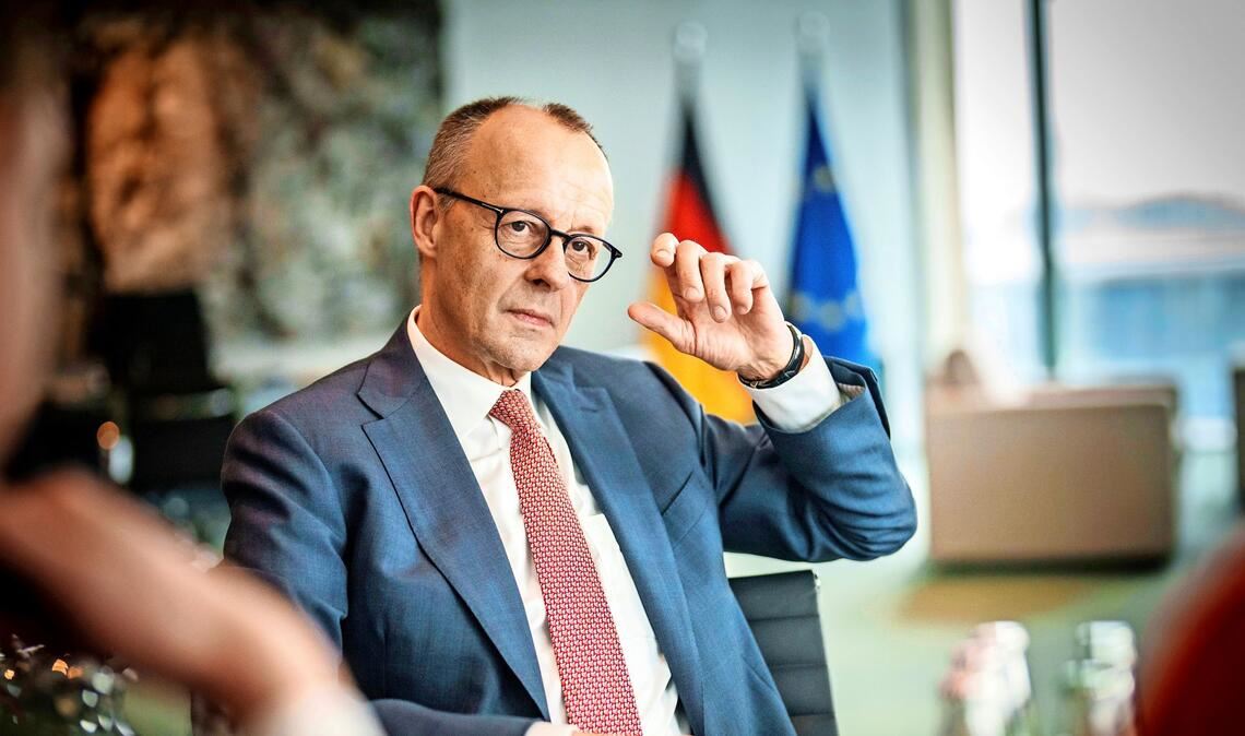 Bundeskanzler Friedrich Merz sieht Reform-Druck in Deutschland.
