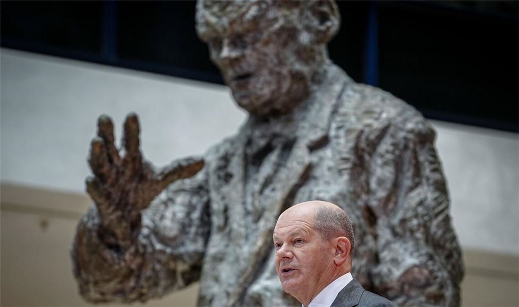 Bundeskanzler Olaf Scholz (SPD) hat zum 160. Geburtstag seiner Partei im Willy-Brandt-Haus gesprochen.
