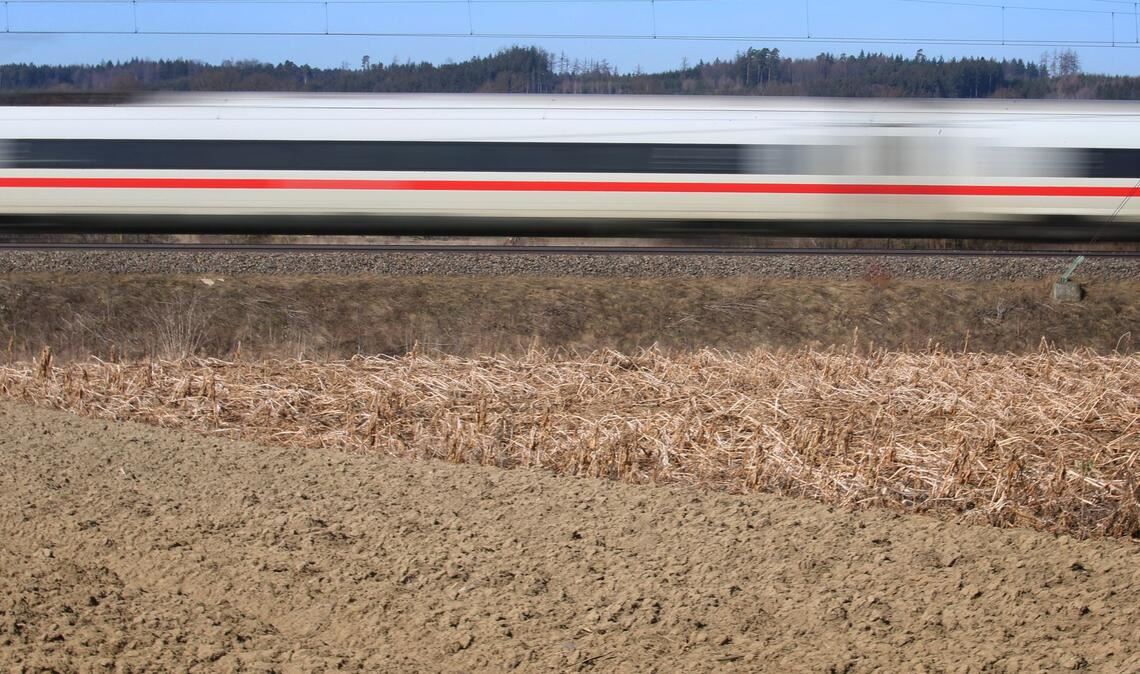 Bundestag will Weg für Bahn-Neubaustrecken freimachen