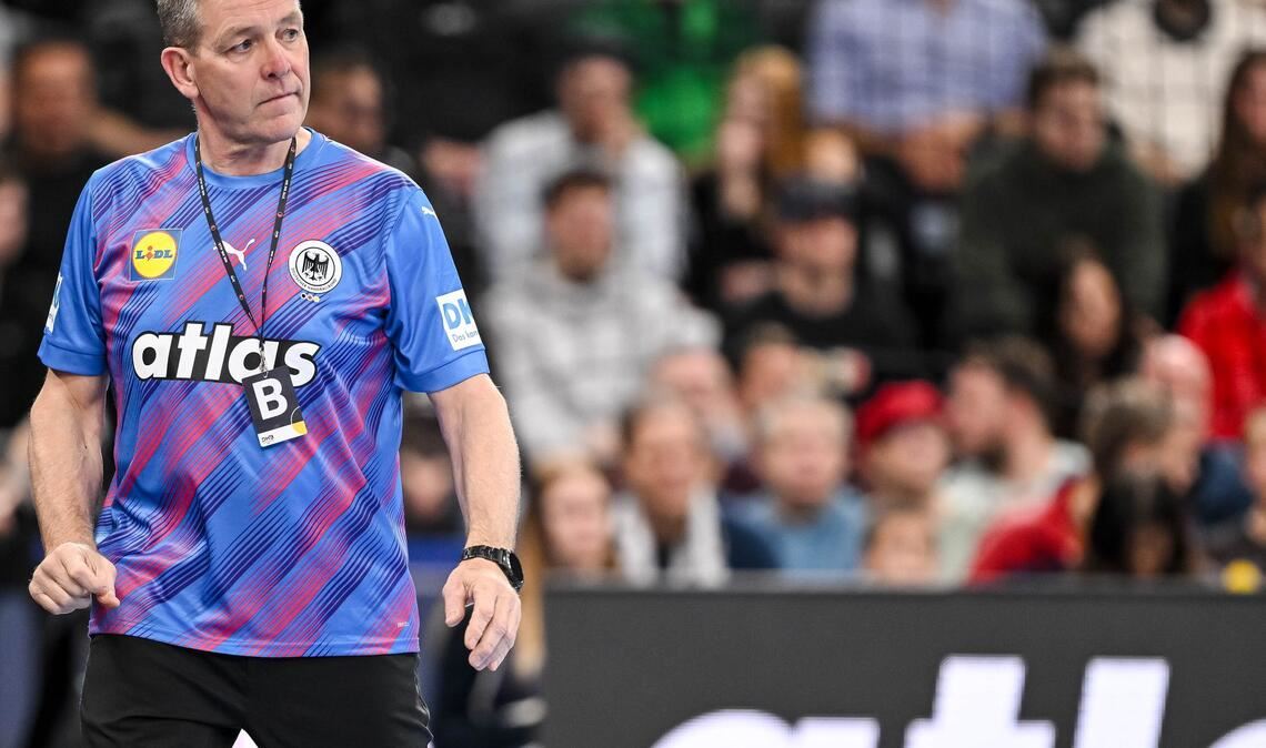 Bundestrainer Alfred Gislason fordert eine Leistungssteigerung bis zur EM.