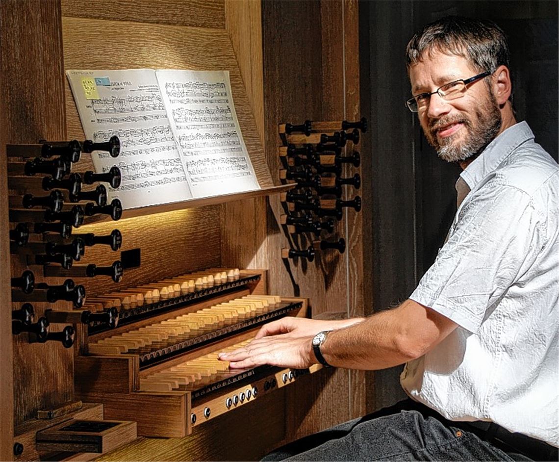 Burkhard Pflomm spielt Bach