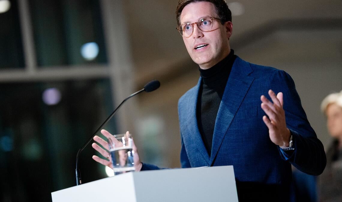 CDU-Landeschef Hagel erklärt in einem Statement die Zustimmung zu Sondierungen mit den Grünen.