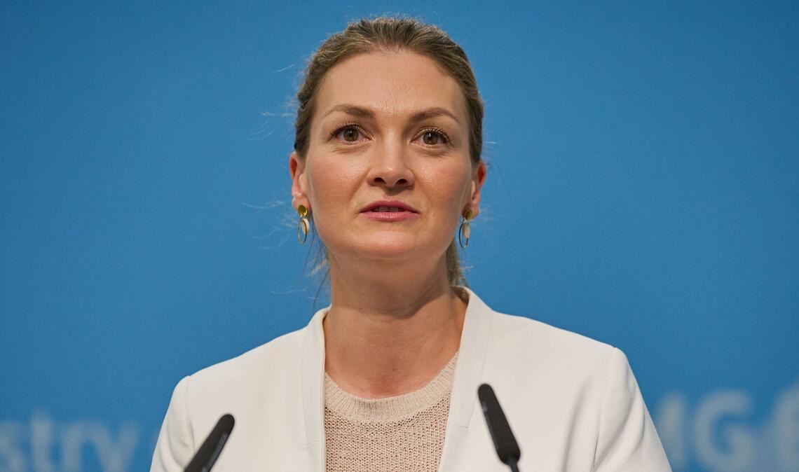 CSU-Gesundheitsministerin Judith Gerlach fordert nach dem CDU-Parteitag eine Rücknahme der Cannabis-Legalisierung (Archivfoto).