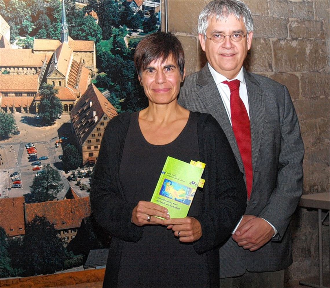 Carola Kupfer und Wolfgang Schröck-Schmidt verweben Fakten und Fiktion zu einem historischen Roman, der Erstaunliches ans Tageslicht bringt. Foto: Filitz