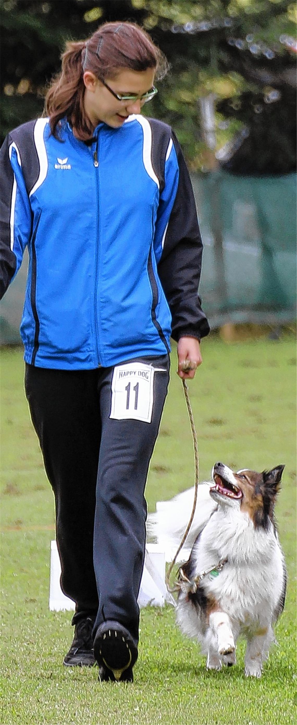 Celine Gruber und ihr Mischling Mick entscheiden die Jugendwertung in der Beginnerklasse für sich.