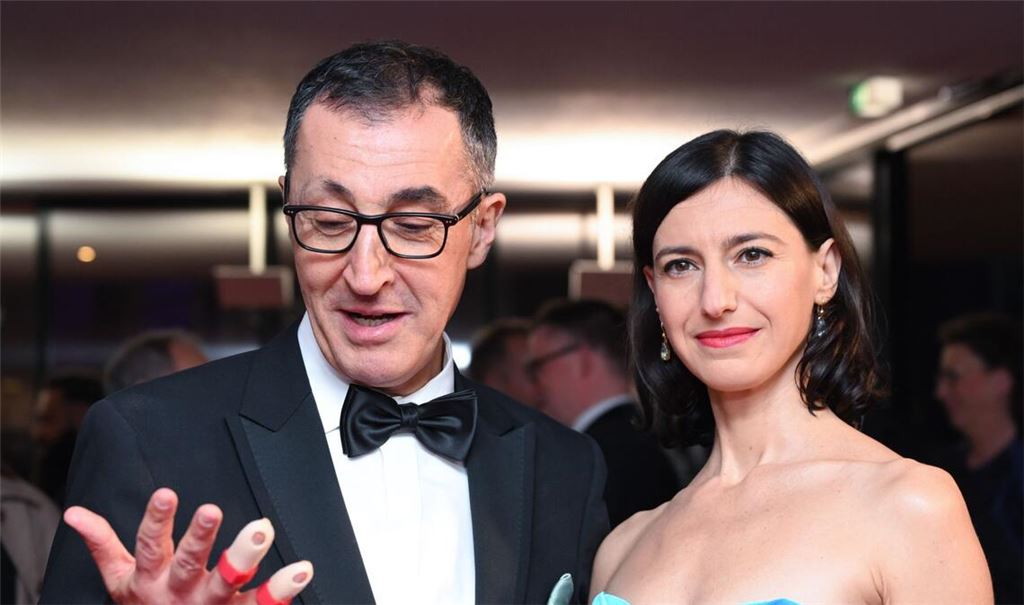 Cem Özdemir mit seiner Partnerin Falvia Zaka