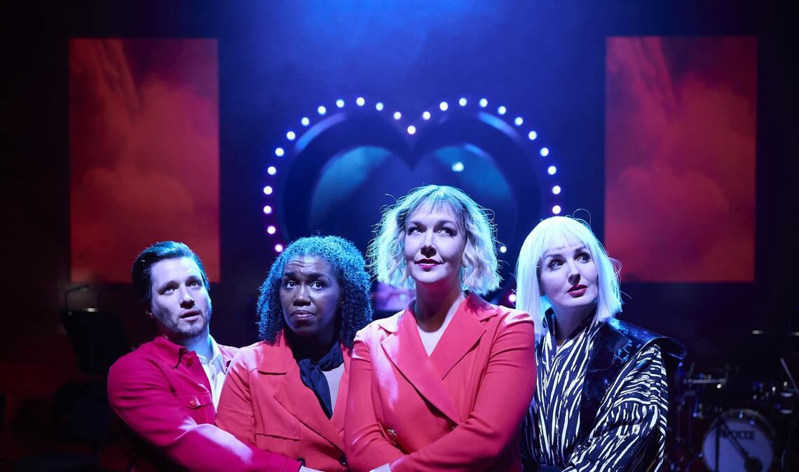 „Chaos“-Darsteller (von li.): Philipp Nicklaus als Mista, Olivia Johnson als Sista, Ida Ränzlöv als Perla, Lea Sophie Salfeld als Angel.
