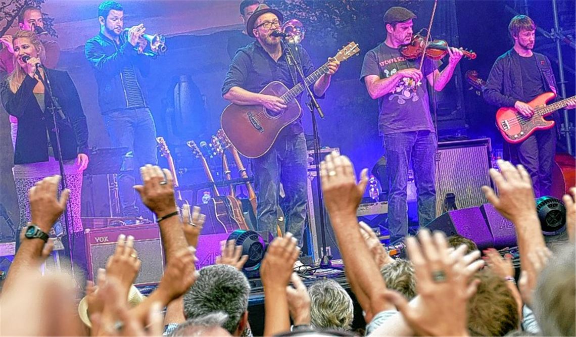 Sänger zelebriert die Leichtigkeit des Seins