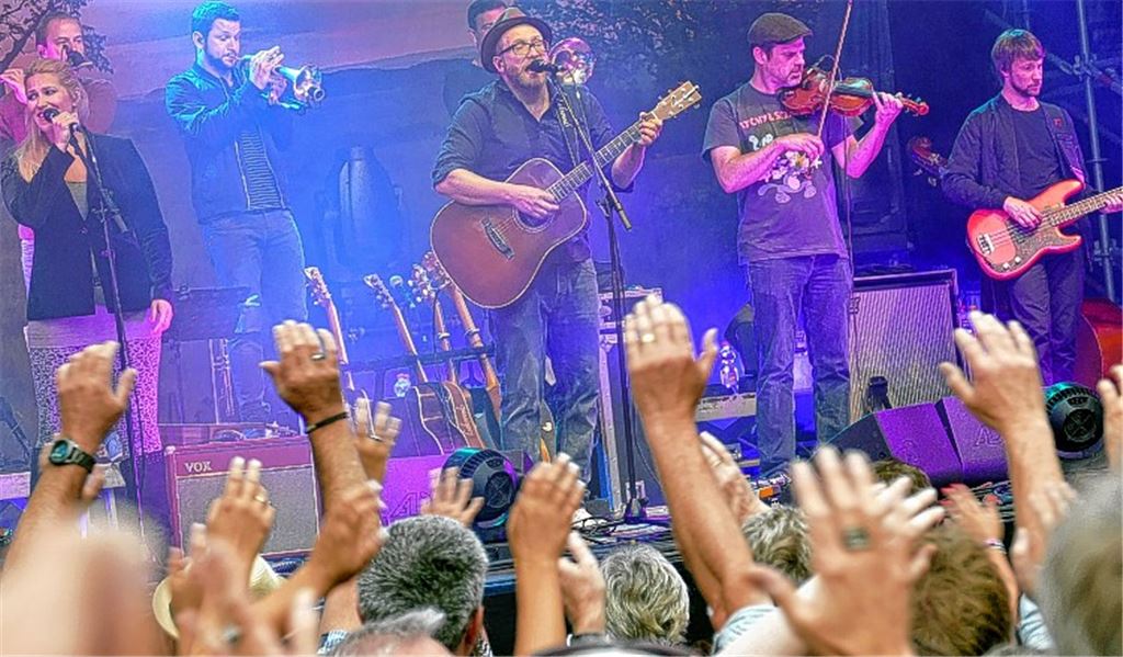 Sänger zelebriert die Leichtigkeit des Seins