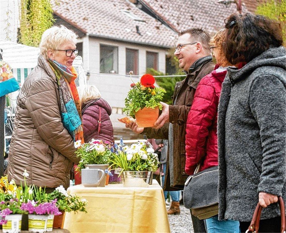 15 Stände laden zum Stöbern ein 15 Stände laden zum Stöbern ein