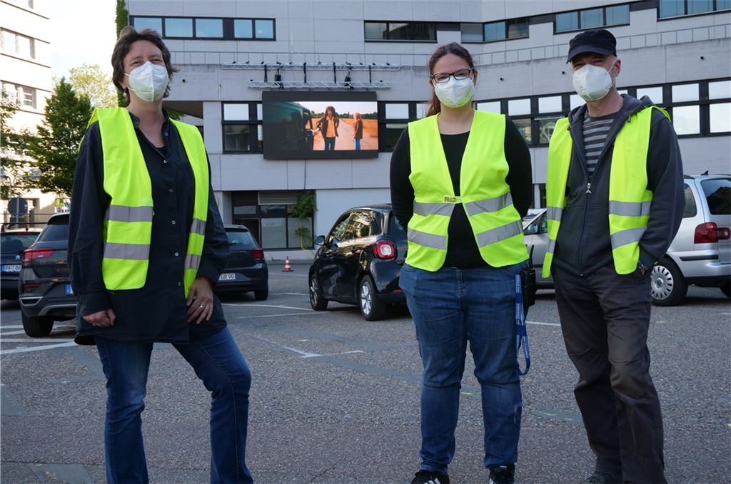 Christine Müh, Sarah Münzer und Frank Wettig haben in den letzten Tagen dafür gearbeitet, den Besuchern ein vergnügliches Kinoerlebnis zu bereiten. Foto: Friedrich