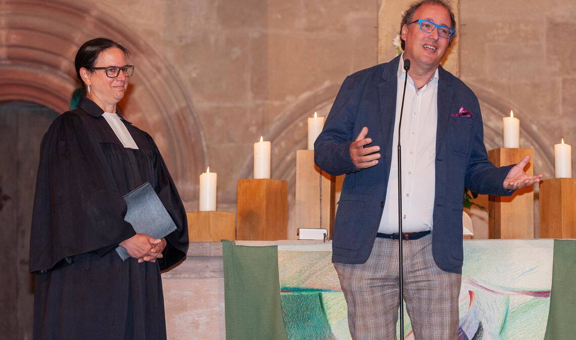 Christine von Wagner verabschiedet Michael Gutekunst. Foto: Fotomoment