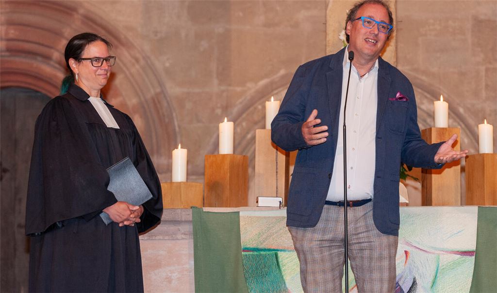 Christine von Wagner verabschiedet Michael Gutekunst. Foto: Fotomoment