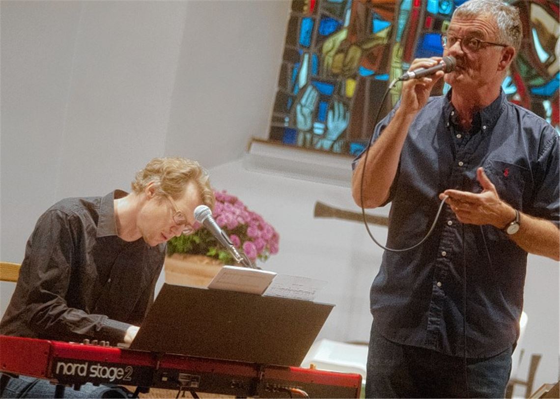 Liedermacher spürt dem Frieden nach