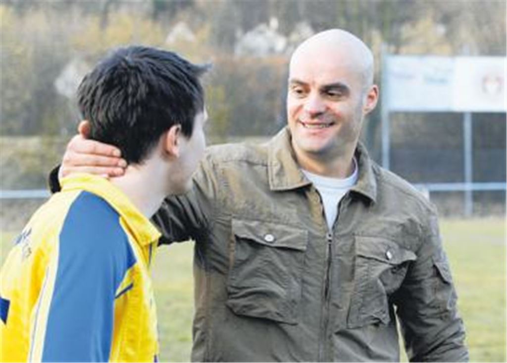 Claus Piayda (re.) würde sich am liebsten mit dem Aufstieg von Phönix Lomersheim verabschieden.
Foto: Gössele