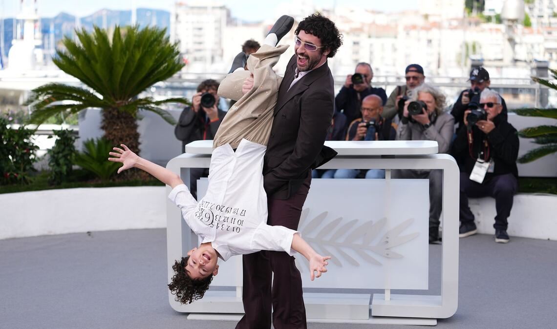 „Club Kid“ in Cannes: Absolom und Firstman kopfüber beim Fototermin