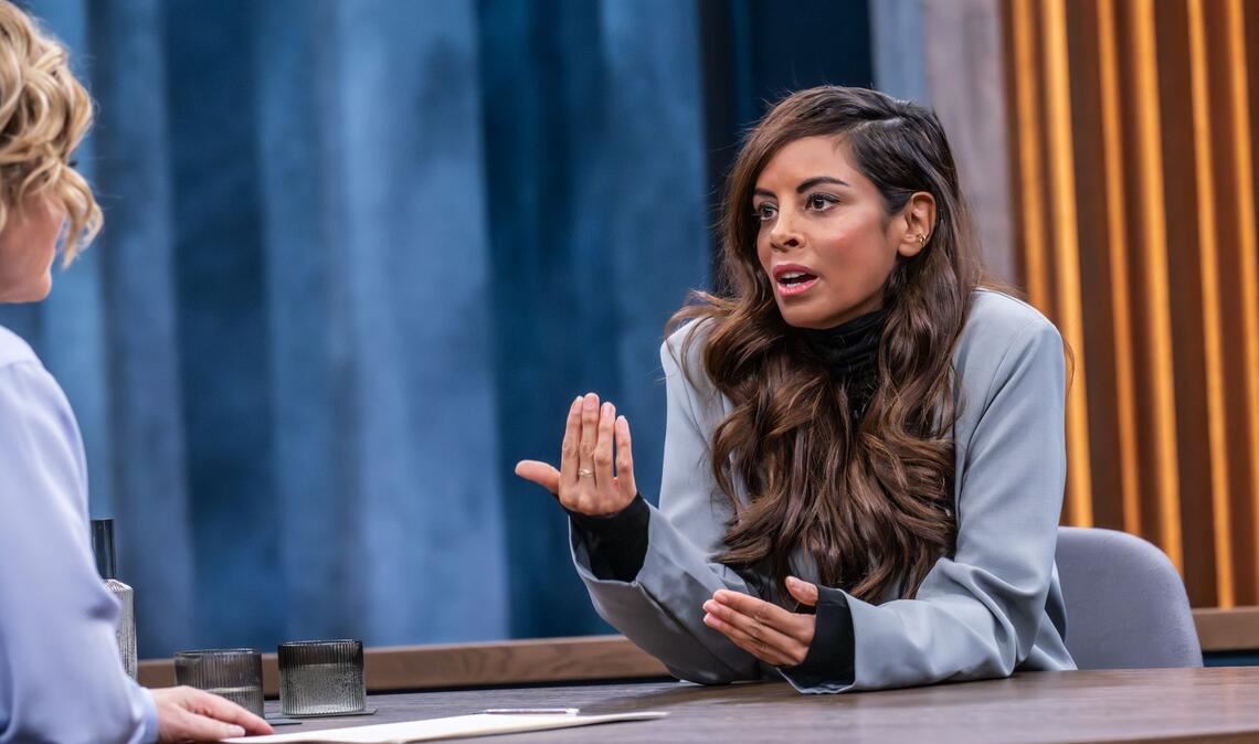 Collien Fernandes bei Caren Miosga.