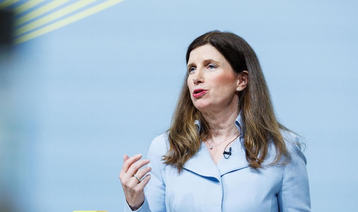 Commerzbank-Chefin Bettina Orlopp will die Eigenständigkeit der Commerzbank retten. (Archivbild)