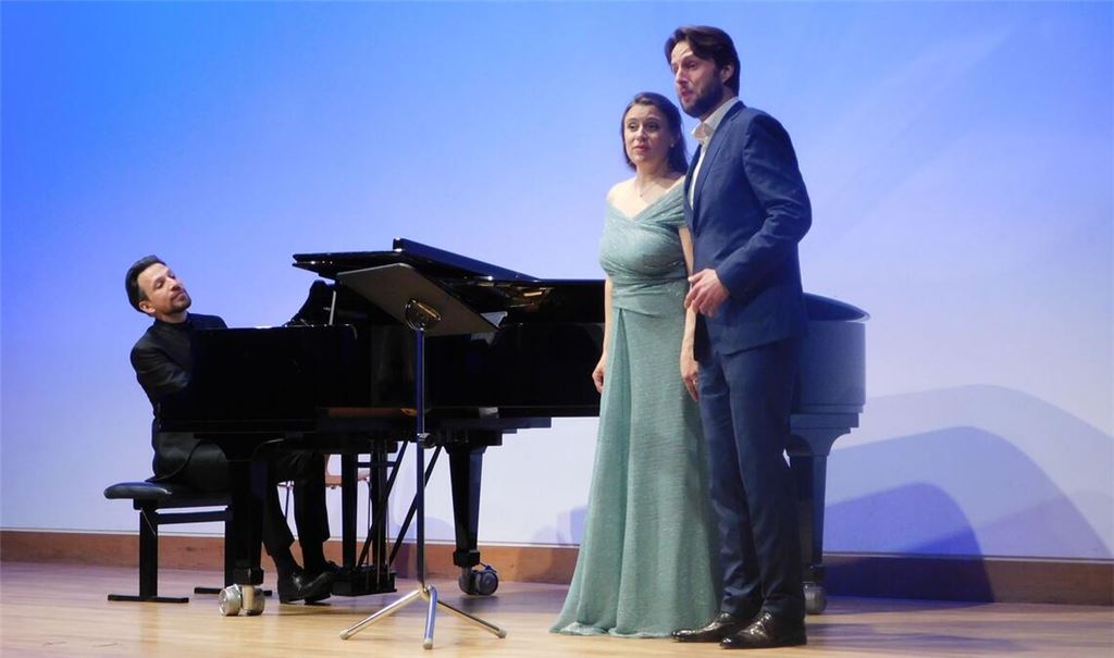 Cornelius Meister, Esther Dierkes und Björn Bürger (v. li.) arbeiten Clara und Robert Schumanns Lieder differenziert aus.