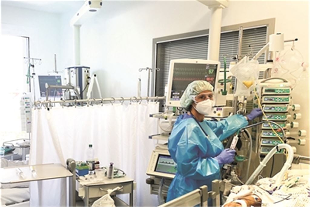 Corona-Lage spitzt sich zu, was sich auch auf die Situation in den Krankenhäusern auswirkt: Das Landesgesundheitsamt hat am Mittwoch im Enzkreis 112 Neuinfektionen registriert. Der Zuwachs in Pforzheim betrug laut der Behörde genau hundert. Die Sieben-Tage-Inzidenz wurde für den Enzkreis auf 381,5 und für Pforzheim auf 438,0 beziffert. Landesdurchschnitt: 316,0. Foto: p