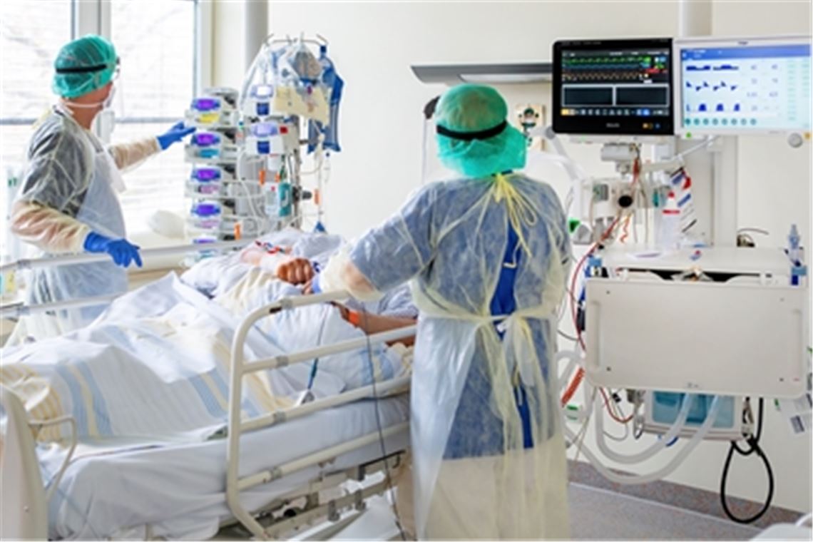 Corona fordert die Kliniken wieder verstärkt, wobei derzeit hauptsächlich der Personalmangel Probleme bereitet. Symbolfoto: Archiv