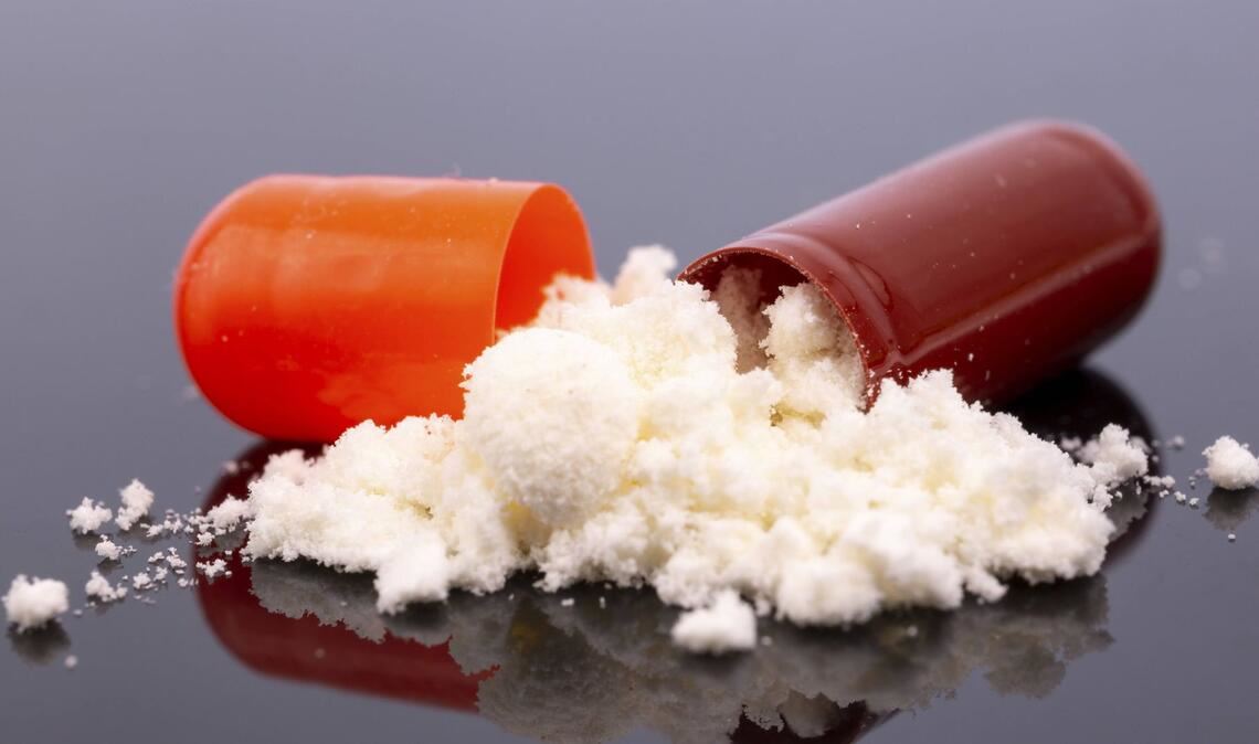 Cychlorphin zählt zu den sogenannten neuen psychoaktiven Stoffen (NPS). Das sind chemisch hergestellte Drogen.  Cychlorphin soll  50- bis 200-mal stärker sein als Heroin (Symbolbild).