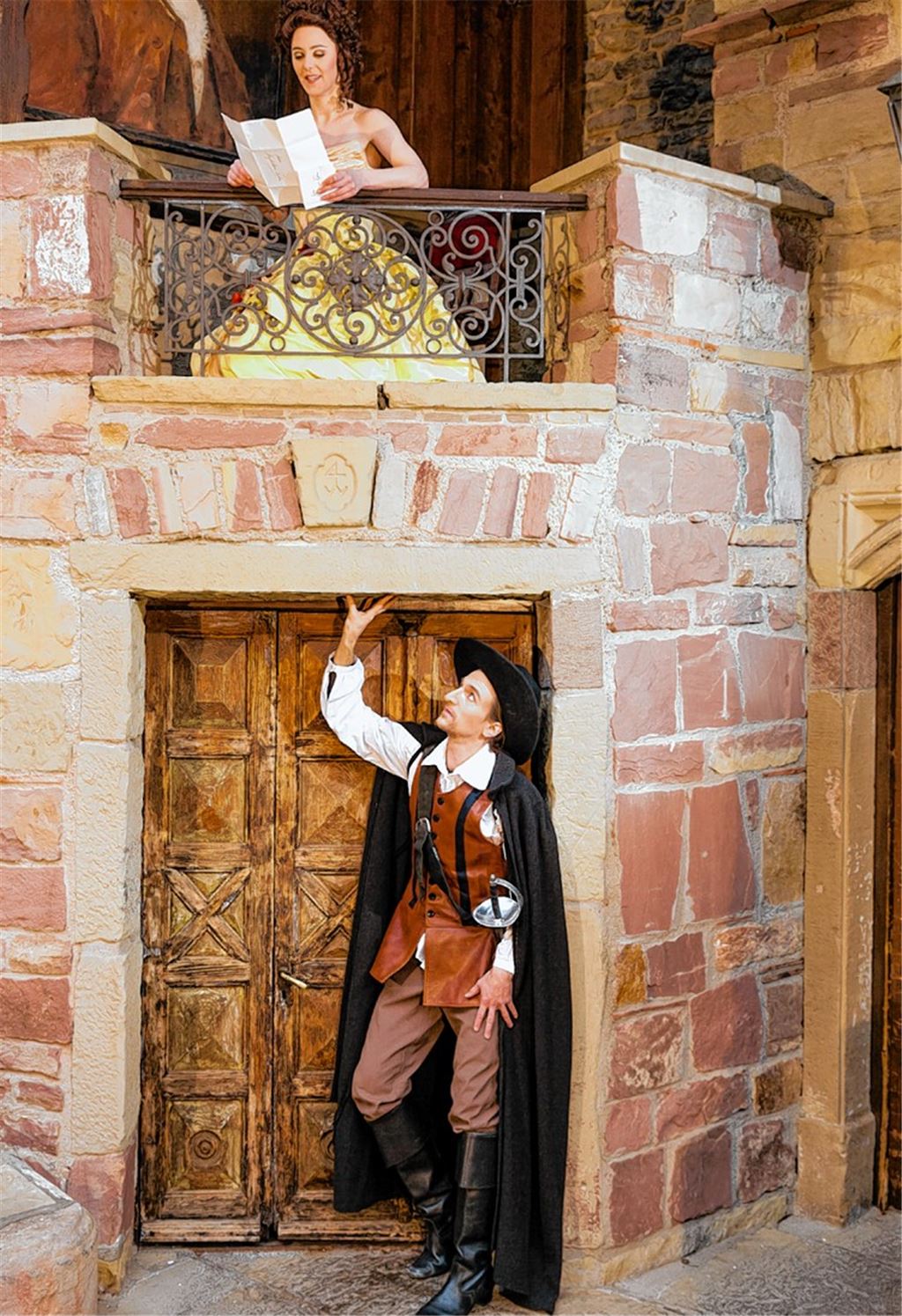 Cyrano unternimmt alles, um das Herz seiner geliebten Roxanne zu gewinnen. Foto: privat