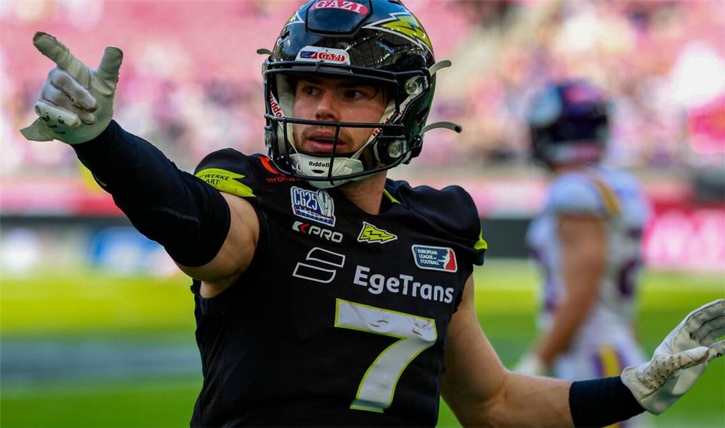 Da geht’s lang: Louis Geyer bei einem seiner drei Touchdowns im ELF-Finale gegen die Vienna Vikings.