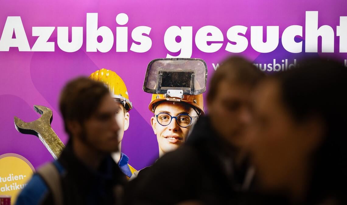 Da können manche Firmen noch so kreativ um Nachwuchs werben – die Wünsche beider Seiten lassen sich oft nicht vereinbaren.