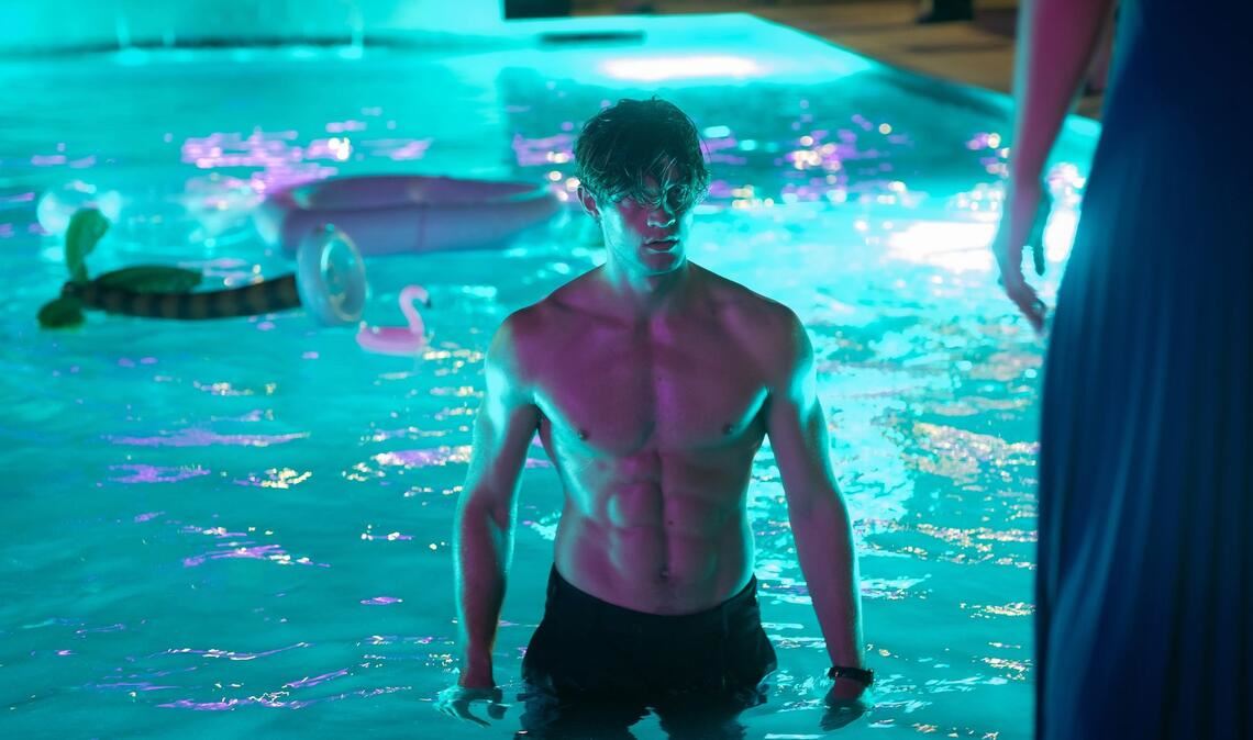 Damian Hardung ist in Serien immer mal wieder mit nacktem Oberkörper zu sehen.