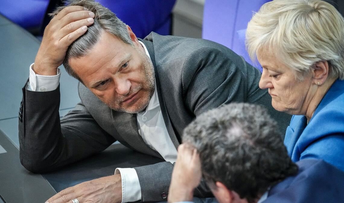 Dampf auf dem Kessel: Wirtschaftsminister Robert Habeck (Grüne) in der Bundestagsdebatte zum Heizungsgesetz
