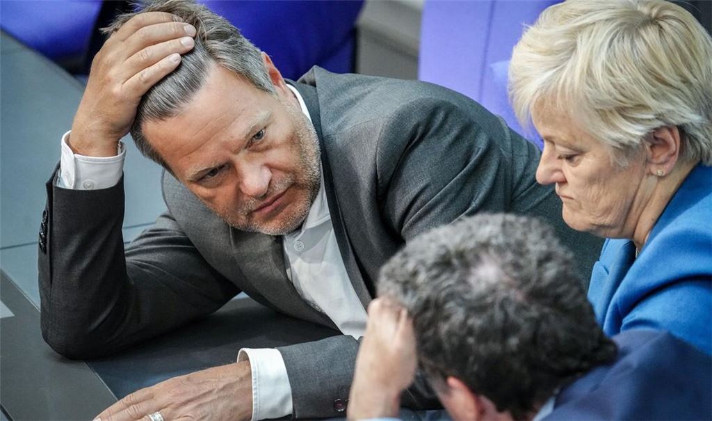 Dampf auf dem Kessel: Wirtschaftsminister Robert Habeck (Grüne) in der Bundestagsdebatte zum Heizungsgesetz