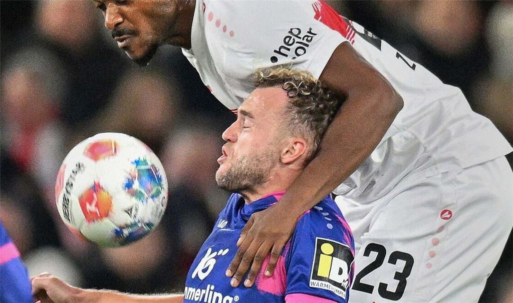 Dan-Axel Zagadou springt höher als der Mainzer