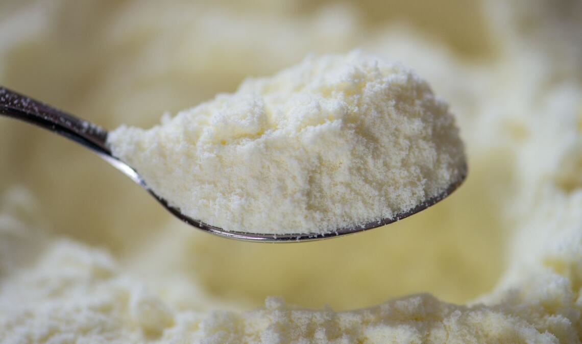 Danone ruft in Deutschland erneut Chargen seiner Babynahrung zurück. (Symbolbild)