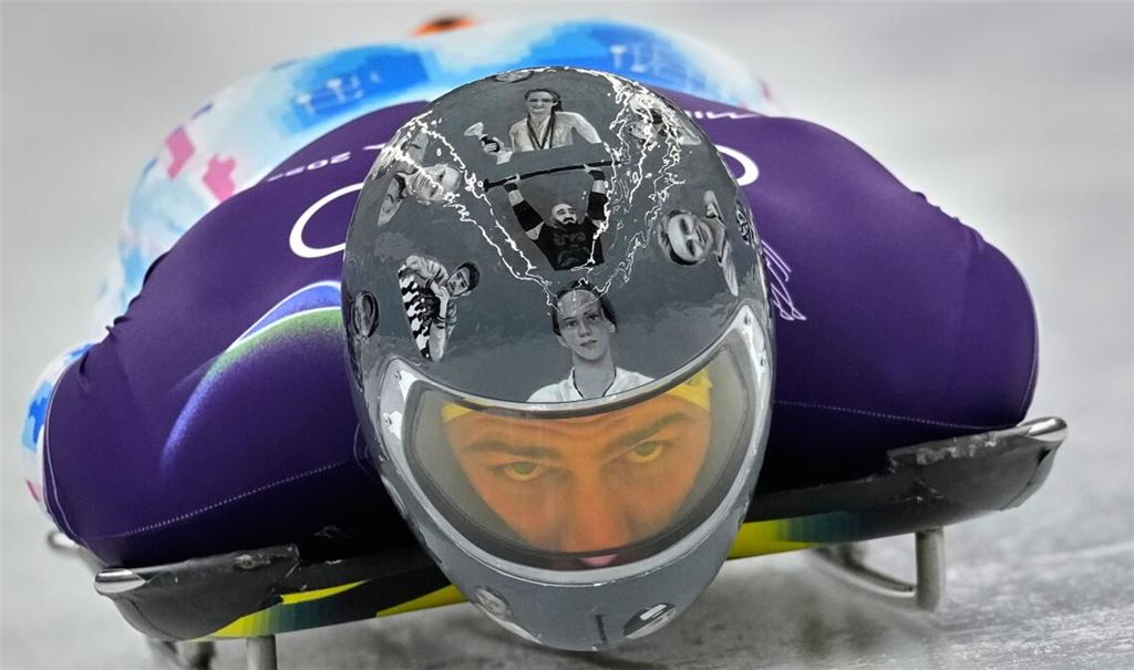 Darf seinen besonderen Helm bei Olympia nicht mehr tragen: Der Ukrainer Wladyslaw Heraskewytsch.